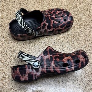 CROCS Unisex Animal Print Clogs - Black and Red